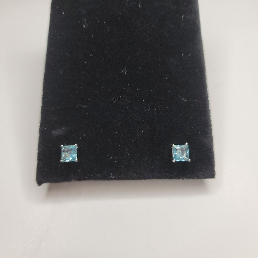 Aquamarine Simulant/ Light Blue Cubic Zirconia Stud Earrings